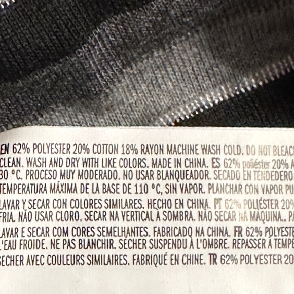 NWT - Forever 21 Men’s Short Sleeve Shirt. - Picture 8 of 8